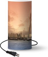 Lamp Rotterdam  - Zonsondergang in Rotterdam bij Erasmusbrug - 33 cm hoog - Ø16 cm - Inclusief LED lamp