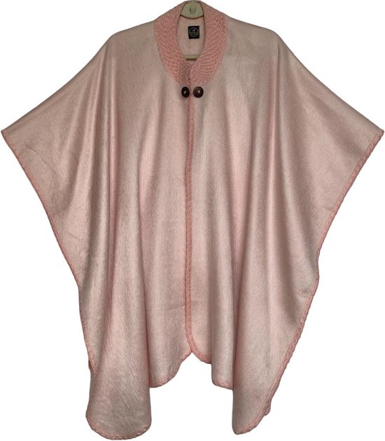 Alpaca D'Luxe Poncho - Zalm roze - Poncho van alpacawol - Handgemaakte poncho - Zacht en van Kwaliteit - Luxe cadeau - Dames - Heren - Poncho - Warm - Comfortabel - Cadeau - Gift - Salmon - Pink - Roze - Moederdag - Verjaardagscadeau - Kerstcadeau