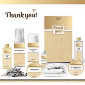 Geschenkset “Thank You!” - 8 producten - 530 gram | Giftset voor haar - Luxe cadeaubox collega - Wellness Giftset Bedankt geschenk - Cadeau Vrouw - Thanks - Moeder - Oma - Vriendin - Zus - Juf - Oppas - Oppasmoeder - Verzorgster - Kerst - Kerstpakket