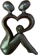 Floz Design fairtrade beeld hart en liefde - beeld paar - huwelijk of geboorte - huwelijkscadeau -19 cm