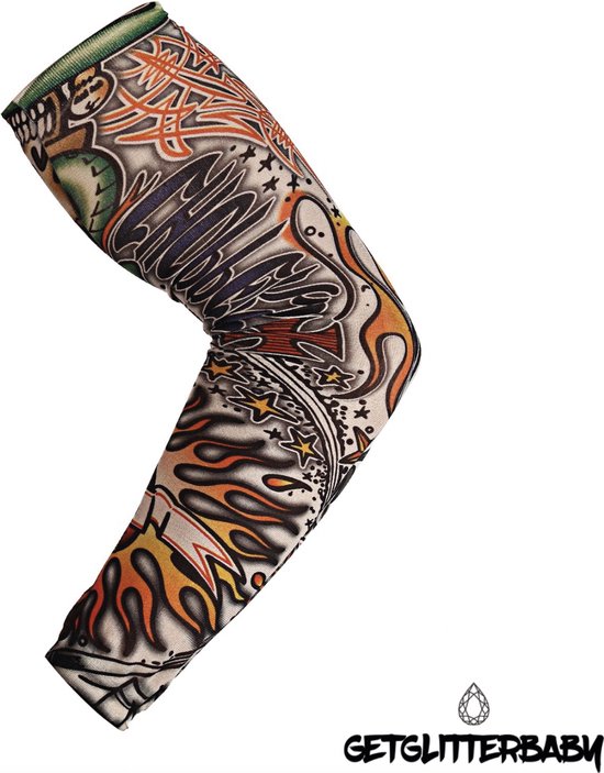 Armmouw met tattoo-opdruk van vlammen, een adelaar, sterren en tribal-elementen. GetGlitterBaby.