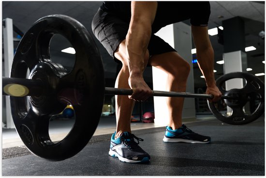 Poster Glanzend – Mens - Spieren - Schoenen - Oefening - Sporten - Fitness - Sportschool - Gewichten - 75x50 cm Foto op Posterpapier met Glanzende Afwerking