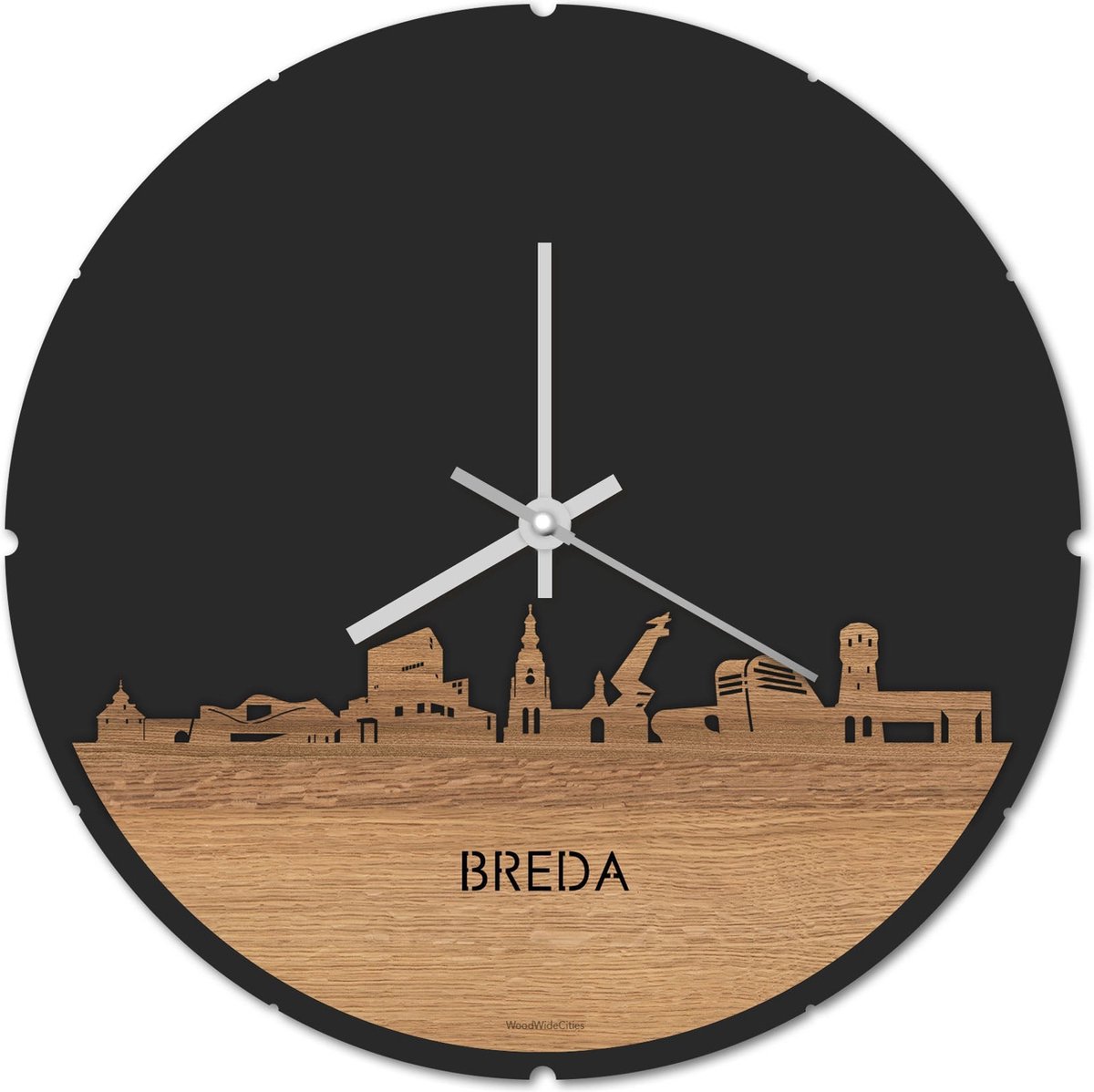 Skyline Klok Rond Breda Eikenhout - Ø 44 cm - Stil uurwerk - Wanddecoratie - Meer steden beschikbaar - Woonkamer idee - Woondecoratie - City Art - Steden kunst - Cadeau voor hem - Cadeau voor haar - Jubileum - Trouwerij - Housewarming -