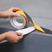 Anti-slip tape 50 mm rol met 5 m grip tape als anti-slip coating voor antislip trappen binnen en buiten, zwart-geel