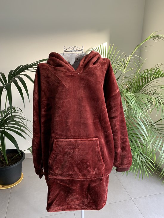 Hoodie dames. Loungewear. Oversized. One size fits all. Wijnrood