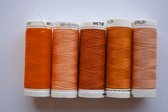 Set van 5 kleuren naaigaren oranje - oranje stikzijde voor naaien en naaimachines