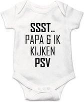 Combinaison Soft Touch avec texte - Ssst, Papa et moi regardons le PSV - Zwart | Barboteuse Bébé avec joli texte | | cadeau de maternité | 0 à 3 mois | Livraison GRATUITE