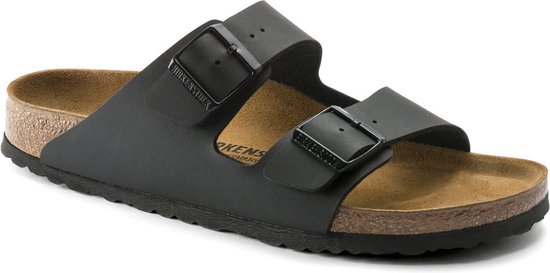 Sandale Birkenstock Arizona noire, vue de trois quarts avant, avec deux boucles et semelle en liège.
