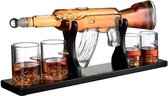 Whiskey Karaf - AK 47 - Luxe Whiskey Set Karaf Met Glazen - 800 ml - Decanteer Karaf - Whiskey Set - 4 Whiskeyglazen - Cadeautip/Kerst