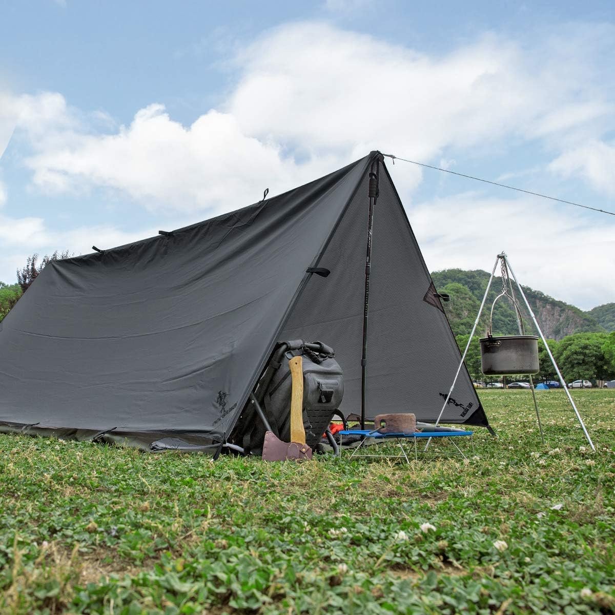 Bâche noire très résistante et imperméable avec œillets renforcés -  Résistante aux UV et aux déchirures - Bâche multifonction pour le camping  en plein