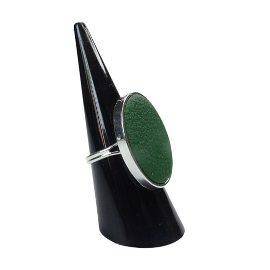 2 Love it Olijf - Ring - Verstelbaar in maat - Stainless steel - Polymeerklei - 18 x 25 mm - Olijf groen - Zilverkleurig