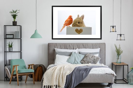 Photo encadrée - Bébé lapin avec un cadre photo oiseau rouge noir avec passe-partout blanc 80x120 120x80 cm - Affiche encadrée (Décoration murale salon / chambre)