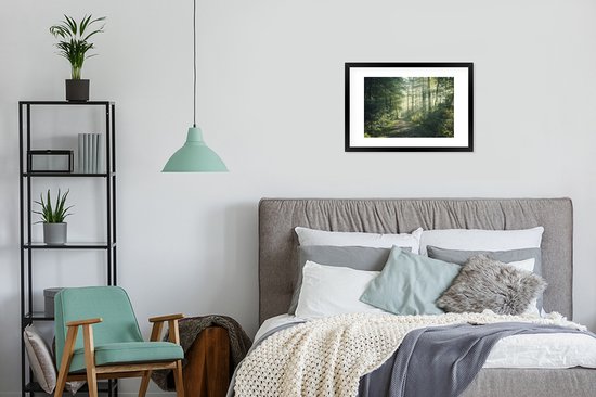 Image encadrée - Cadre photo Route à travers une forêt brumeuse 60x40 cm - Affiche encadrée (Décoration murale salon / chambre)