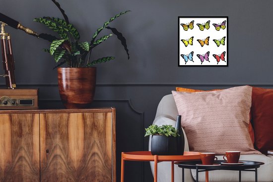 Photo en cadre - Une illustration de neuf papillons sur fond blanc Cadre photo noir 40x40 cm - Affiche sous cadre (Décoration murale salon / chambre)