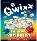 Qwixx Mixx spel met gekleurde dobbelstenen, scorekaarten en het opschrift "2 nieuwe varianten ...voor nog meer speelplezier!".