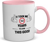 Akyol - it took me 50 years to look this good koffiemok - theemok - roze - 49+1 - mensen die 50 zijn geworden - 50 jaar sarah en abraham cadeau - jubileum man en vrouw - mok met opdruk - verjaardagsmok - grappige tekst mok - jarig