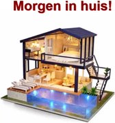 Miniatuur zelfbouw huisje met zwembad (inclusief verlichting)
