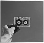 Dibond - Foto van Lege Casetteband - 50x50 cm Foto op Aluminium (Met Ophangsysteem)