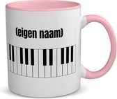 Akyol - keybord met eigen naam koffiemok - theemok - roze - Instrumenten - muziek liefhebbers - mok met eigen naam - iemand die houdt van om op de keybord te spelen - verjaardag - cadeau - kado - 350 ML inhoud