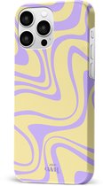 xoxo Wildhearts Sunny Side Up - Double Layer - Hard hoesje geschikt voor iPhone 14 Pro Max case - Siliconen hoesje iPhone met golven print - Cover geschikt voor iPhone 14 Pro Max beschermhoesje - geel / paars