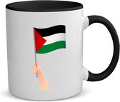 Akyol - palestina vlag met hand koffiemok - theemok - zwart - Palestina - mensen die liefde willen geven aan palestina - degene die van palestina houden - supporten - oorlog - verjaardagscadeautje - gift - geschenk - kado - 350 ML inhoud