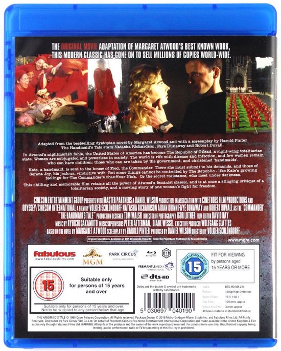 De achterkant van de Blu-ray disc van The Handmaid's Tale, met een synopsis, cast & crew en diverse logo's.