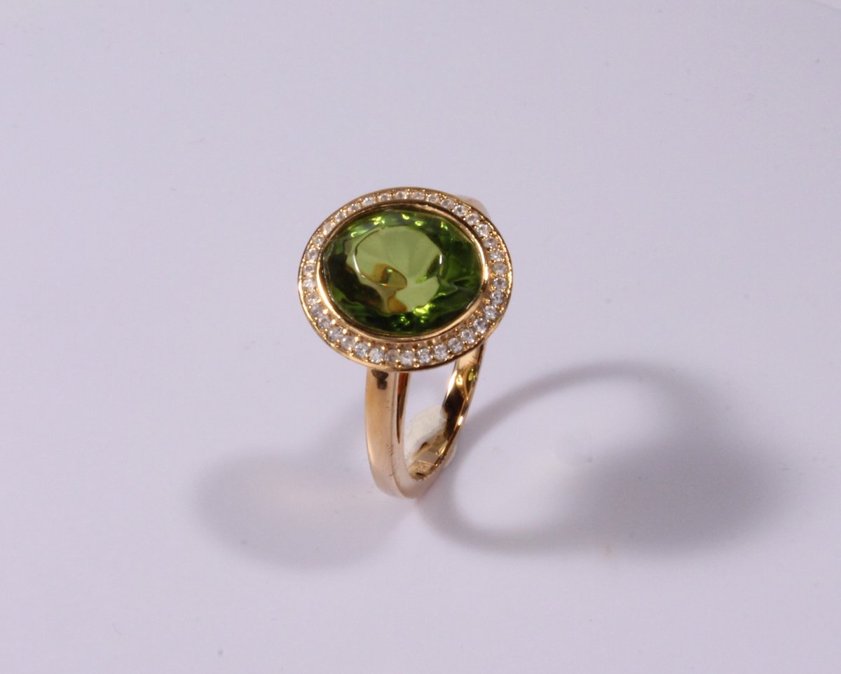 Brigada-ring met groene Barnsteen Amber diamant geslepen en entourage van briljant geslepen Natuurlijke Spinel 925 sterling zilver 18karaat geel goud verguld maat 19