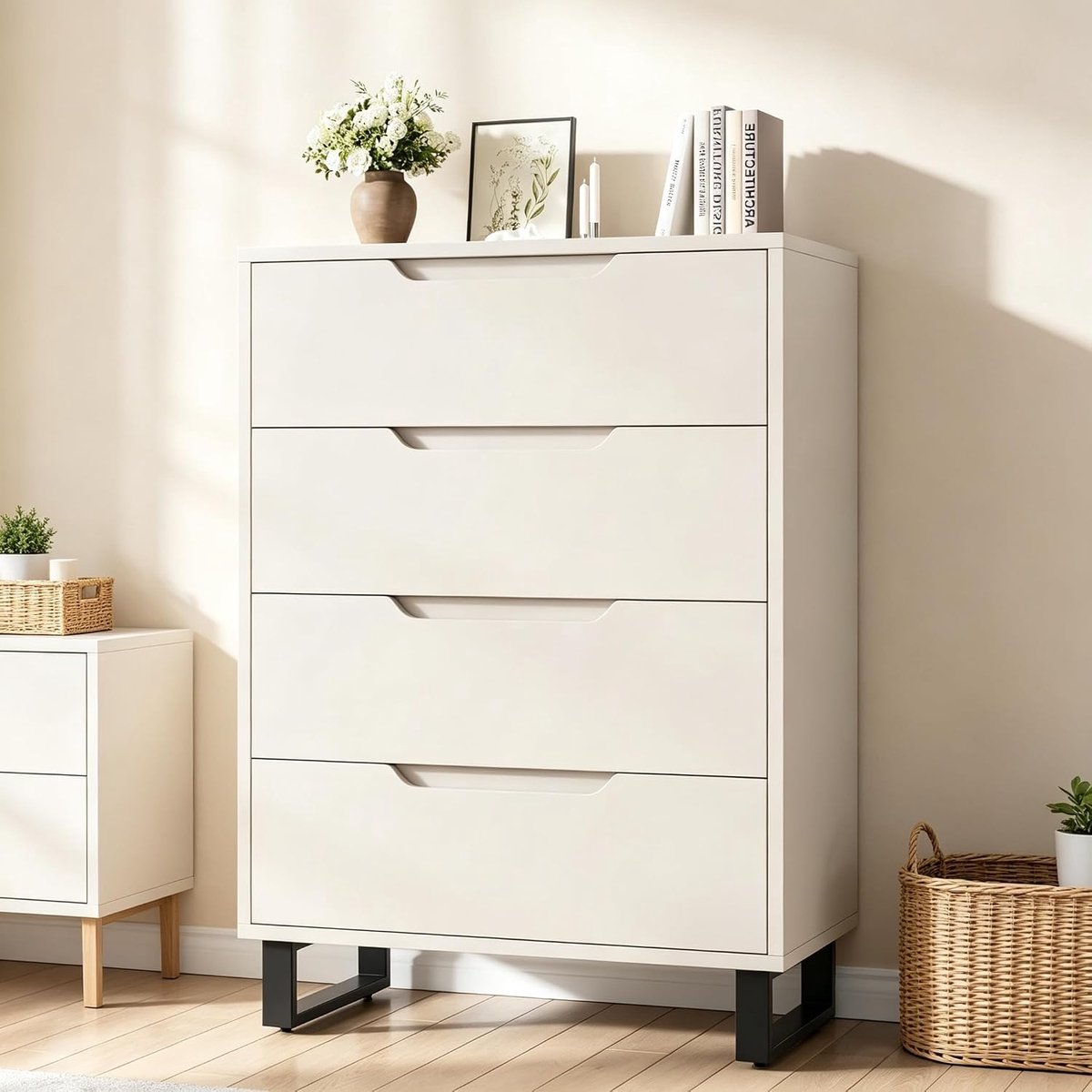 Witte commode/ ladekast 4 lades - 76x40x106,5 cm - vrijstaande houten kast met opbergruimte voor slaapkamer, woonkamer en hal