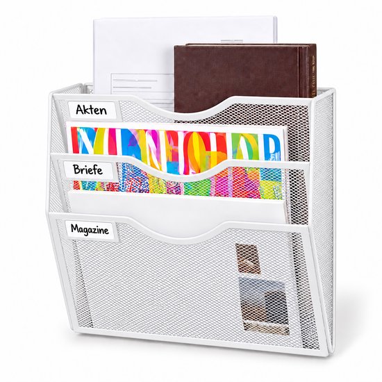 Witte metalen tijdschriftenhouder met drie vakken, voorzien van labels 'Akten', 'Briefe' en 'Magazine'.