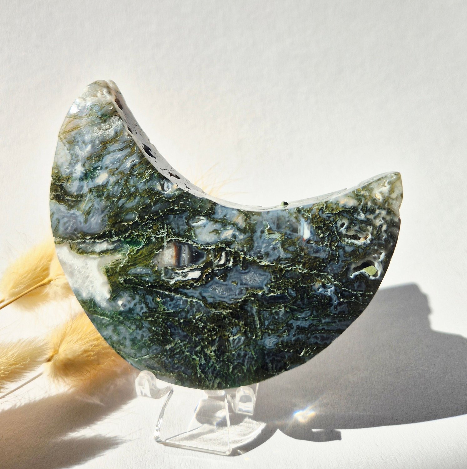 Moonlight Gemstones Edelsteen Mosagaat Maan op Standaard (Druzy & Patronen) Agaat - #305 10-12cm Meerkleurig