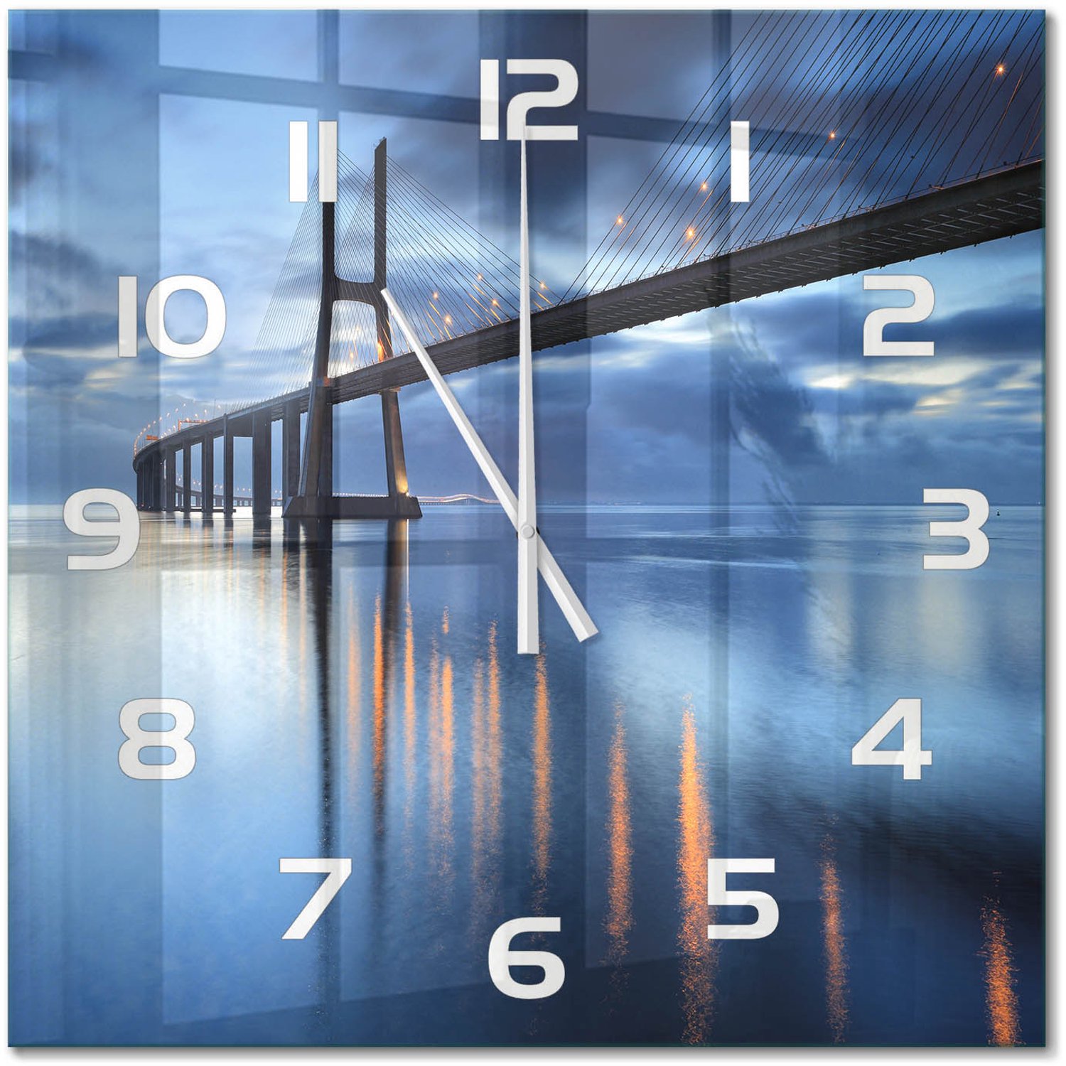 TULUP Wandklok - Verlichte Brug Gekleurde Glazen Klok - 60x60 cm - Blauw Glazen Klok Met Print - Witte handen - Vierkante Klok - Moderne Wandklok Glas - Wandklok Glas Decoratie