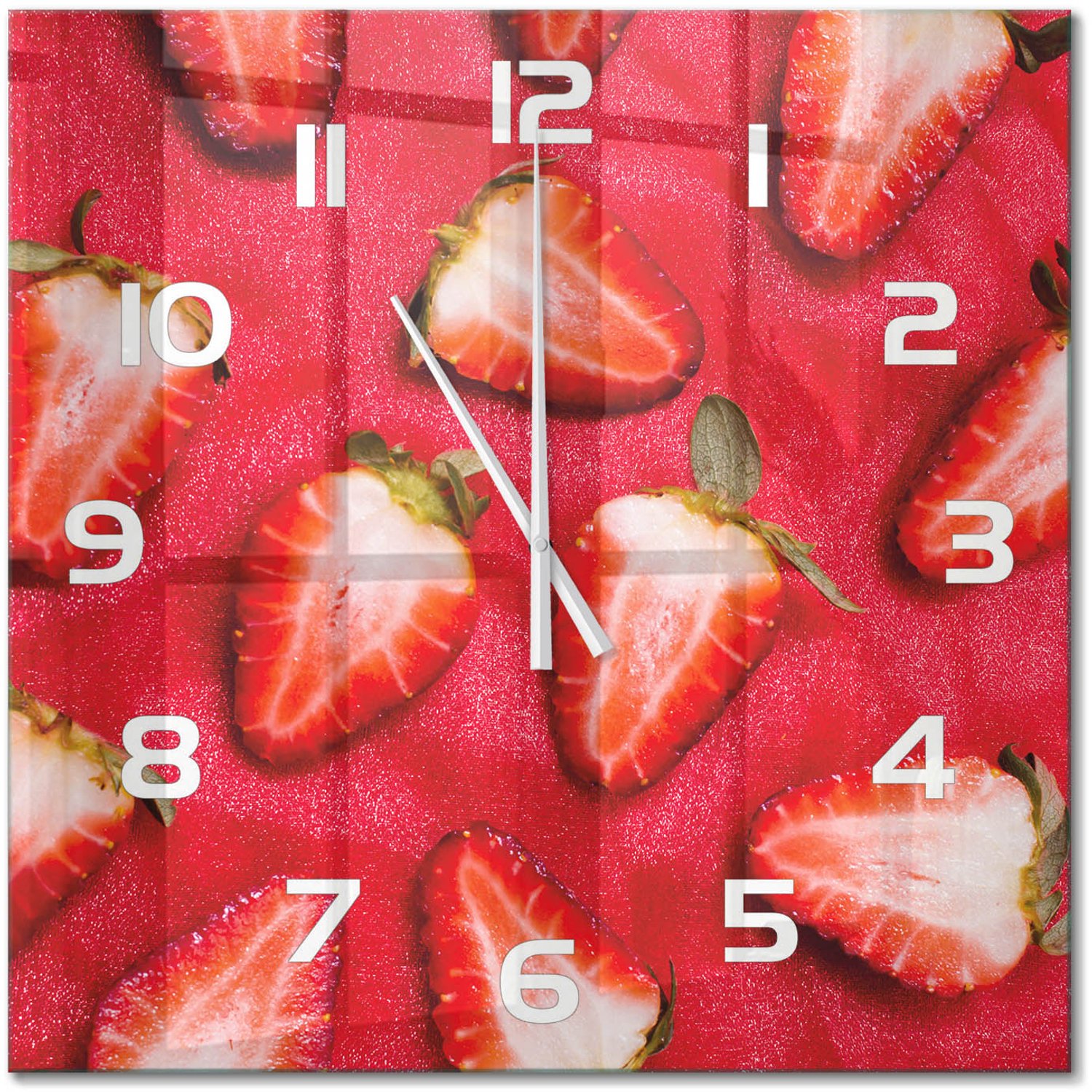 TULUP Wandklok - Gesneden aardbeien Glazen Klok Met Print - 60x60 cm - Rood Wandklok Glas Met Motief - Witte handen - Vierkante Klok - Wandklok Glas Decoratie - Gekleurde Glazen Klok