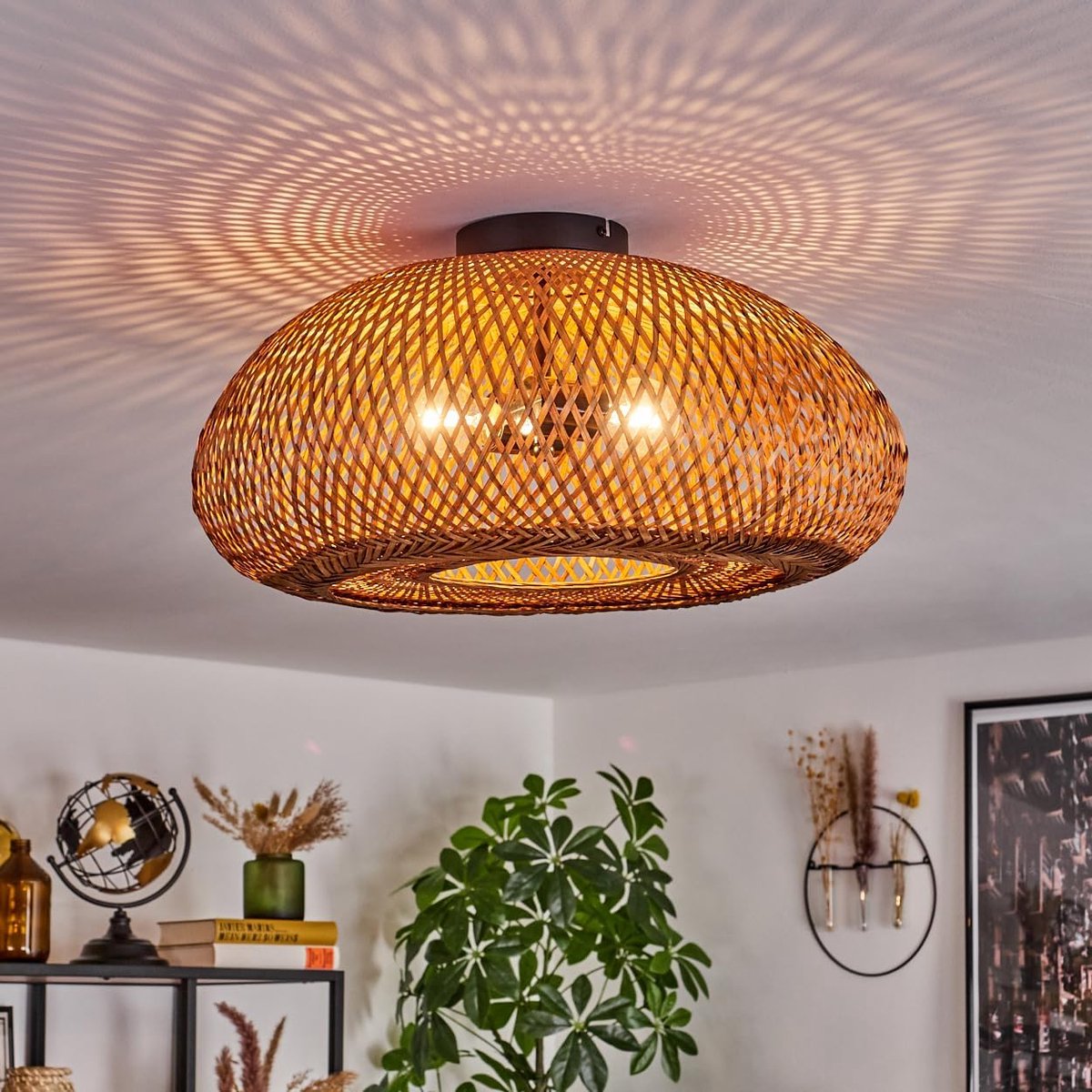 Plafondlamp Bauro, moderne plafondlamp van metaal/bamboe/hout in zwart/natuur, plafondlamp in boho-design met geweldig lichteffect aan het plafond, Ø 50 cm, 3 x E27, zonder lamp