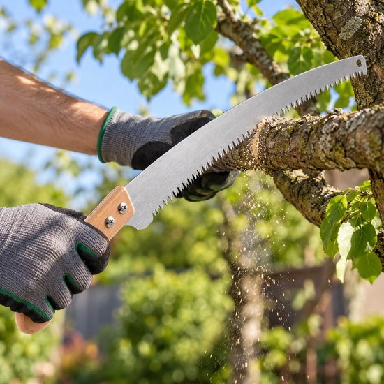 KADAX Tuinzaag, zaagbladlengte 330 mm, handzaag met houten handvat, zagen, takkenzaag gemaakt van hoogwaardig staal, stalen zaagblad, comfortabele grip van Merkloos	 — afbeelding 5