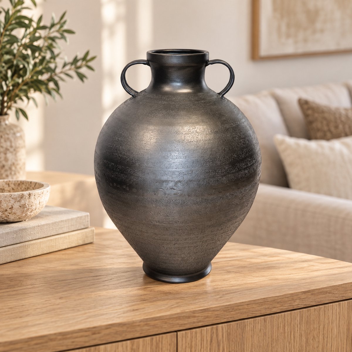 Hoppa! Vaas - Met oren en smalle hals - Zwart - 29 x 29 x 40 cm (B x D x H)