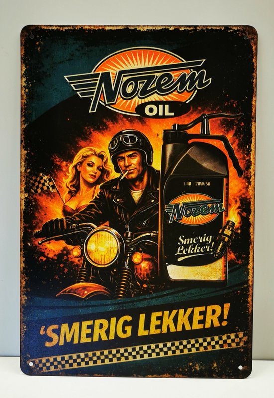 Plaque métallique rétro avec publicité Nozem Oil. Un homme à moto avec une femme, une bouteille d'huile et le texte 'SMERIG LEKKER!'