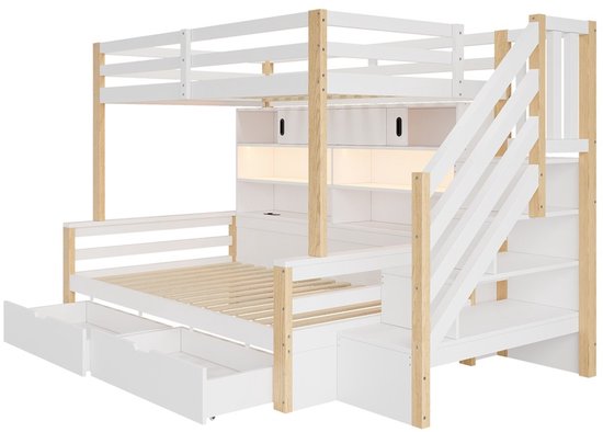 Wit hoogslaper met houten accenten, trap met opbergvakken en lade.
