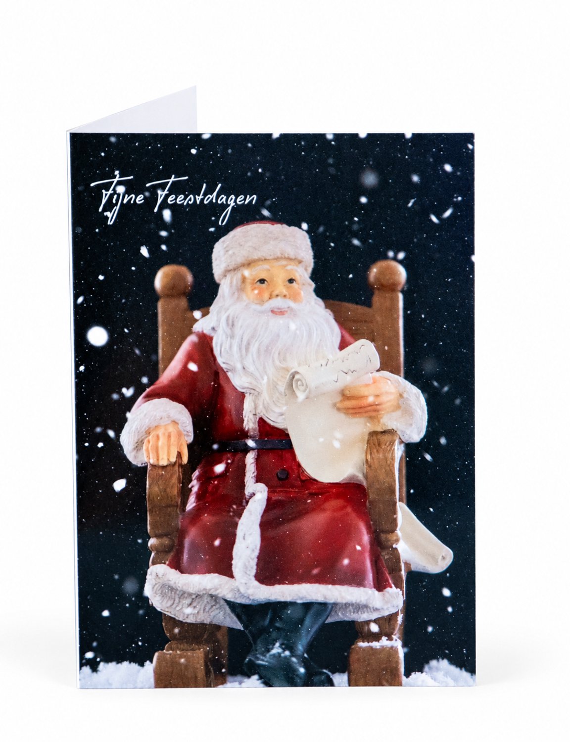 Kleintje fotografie Kerstwenskaart – Kerstman in Stoel – Fijne Feestdagen