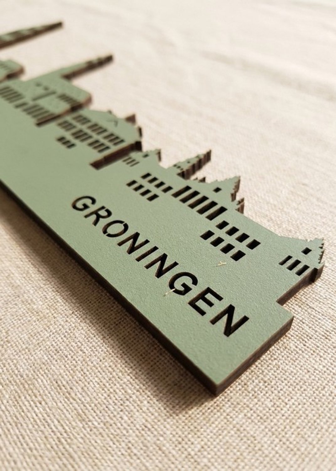 Houten Skyline Groningen | Wanddecoratie voor aan de muur | Groen MDF | 100 x 20 cm
