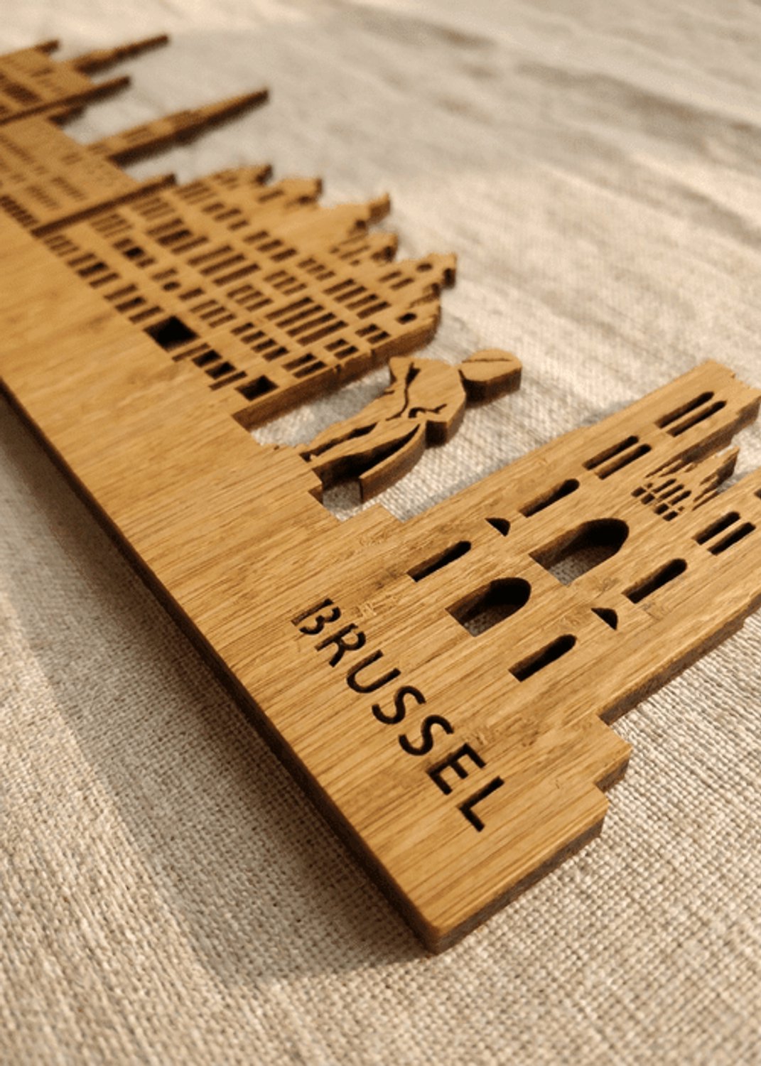 Houten Skyline Brussel | Wanddecoratie voor aan de muur | Bamboe | 100 x 20 cm