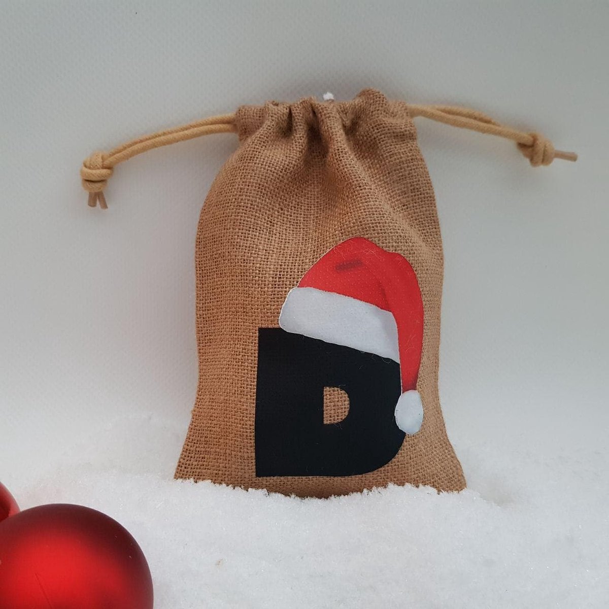 Jute kerst zakje - letter D - cadeauzakje, snoepjes, vullen, kerst, christmas, kerstmis, xmas, x-mas