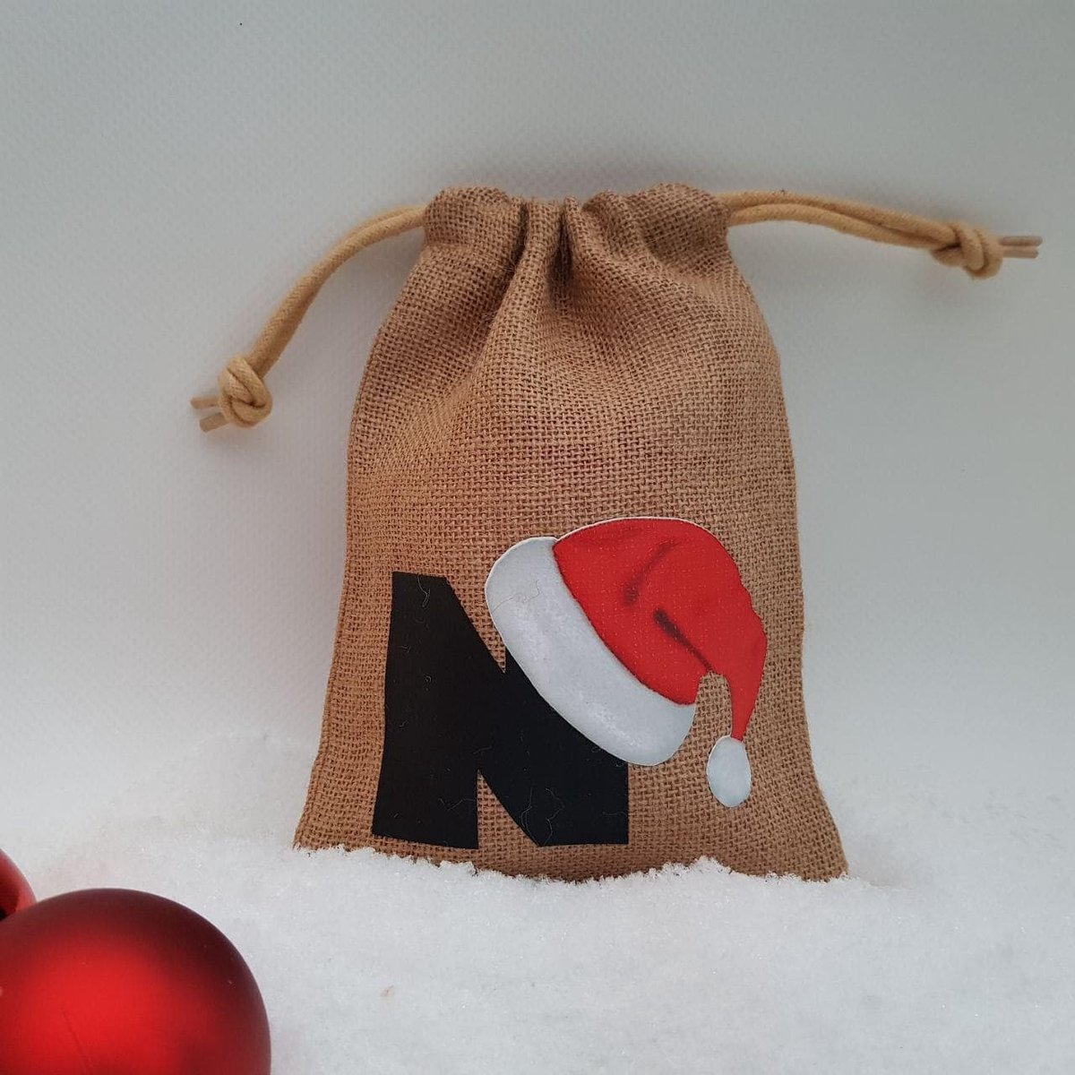 Jute kerst zakje - letter N - cadeauzakje, snoepjes, vullen, kerst, christmas, kerstmis, xmas, x-mas