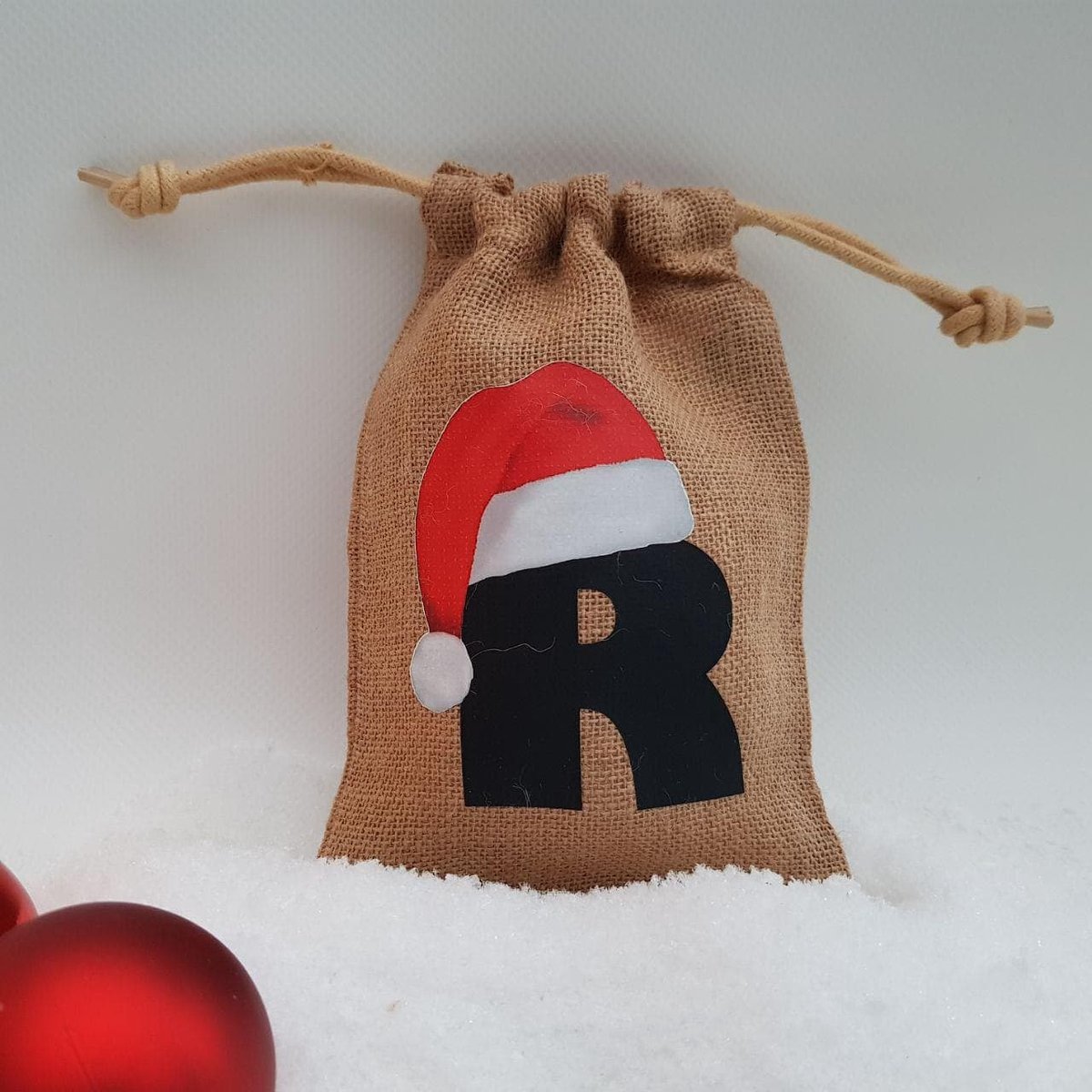 Jute kerst zakje - letter R - cadeauzakje, snoepjes, vullen, kerst, christmas, kerstmis, xmas, x-mas