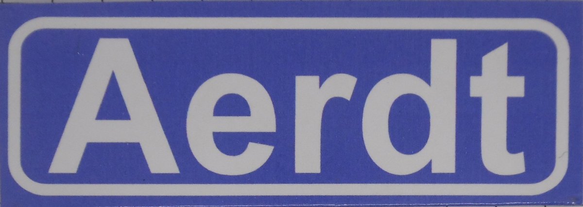 Souv© - koelkast magneet - plaatsnaam bord - kombord - souvenir - koelkastmagneetje - relatiegeschenk Aerdt