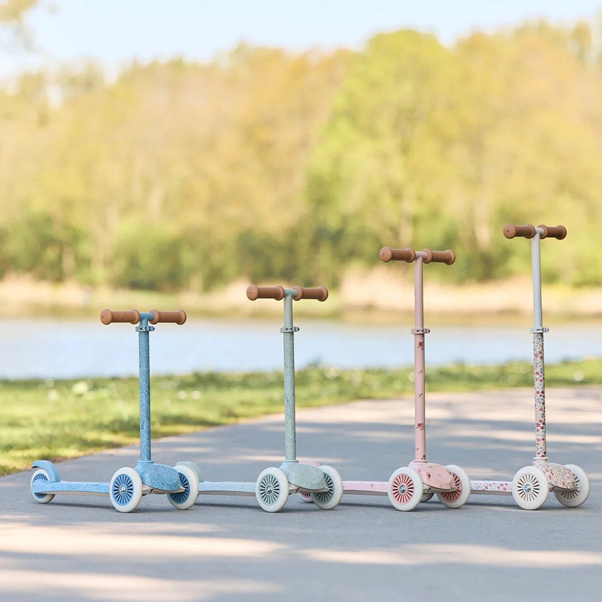 Little Dutch Kinderstep - Step met 3 wielen - 3 - 6 jaar - Hoogte verstelbaar stuur - Roze — cadeau in Spellen & Speelgoed - foto 7