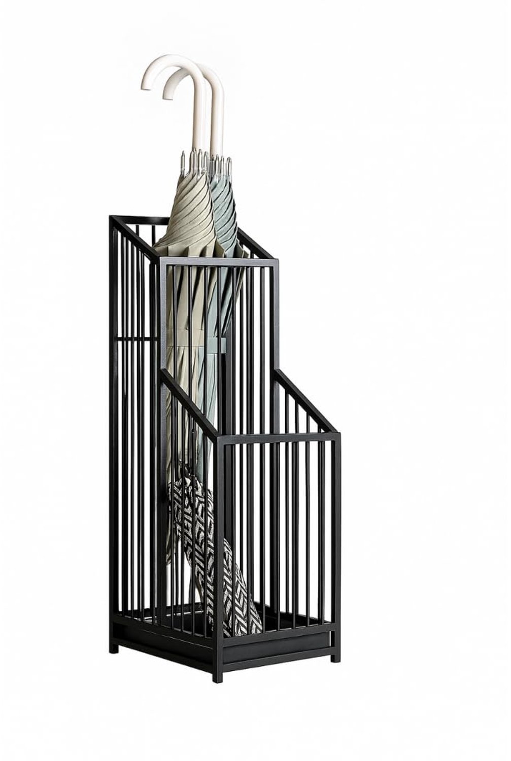 Famanu - Metalen Paraplubak met Lekbak - Houdt de vloer droog - Antislipvoetjes - Zwart 1 stuk