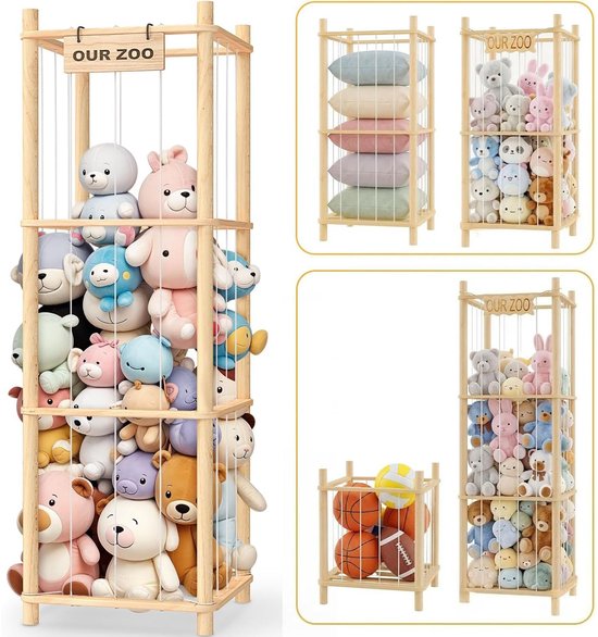 Houten opbergrek voor knuffels met 'OUR ZOO' label, gevuld met verschillende pluche dieren en ballen.