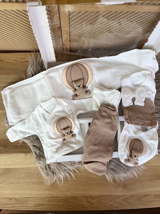 Luxe 10 delige set met deken -geschenkdoos-100% katoen-new born set- babyshower-kraam cadeau - boy girl -bruin beige-beer ballon- 0 tem 4 maanden — afbeelding 4