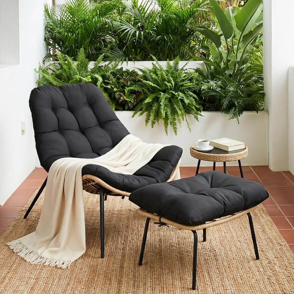 Tuinstoel met voetensteun, tuinstoel van rotan, weerbestendig, tot 120 kg, afneembaar en waterdicht kussen, voor tuin, balkon, woonkamer, binnenplaats, slaapkamer, zwart