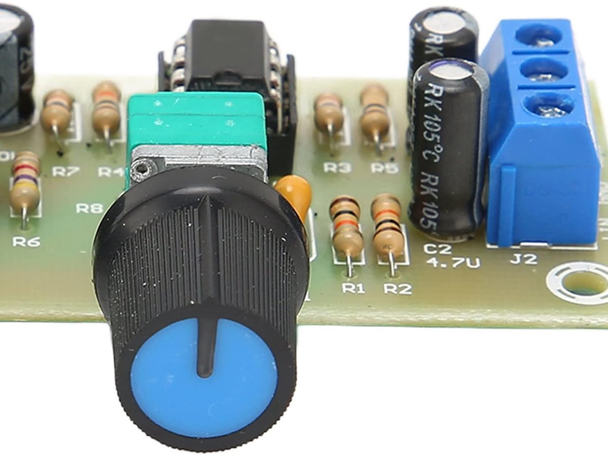 Laagdoorlaatfilterplaat Eenvoudige Bediening Real-time Monitoring voor Geluidsverbetering van de Subwoofer DC10-24V